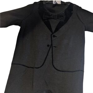 The Tiny Universe The Tiny Black Velvet Bow Tie Size 6 Months Brand New.